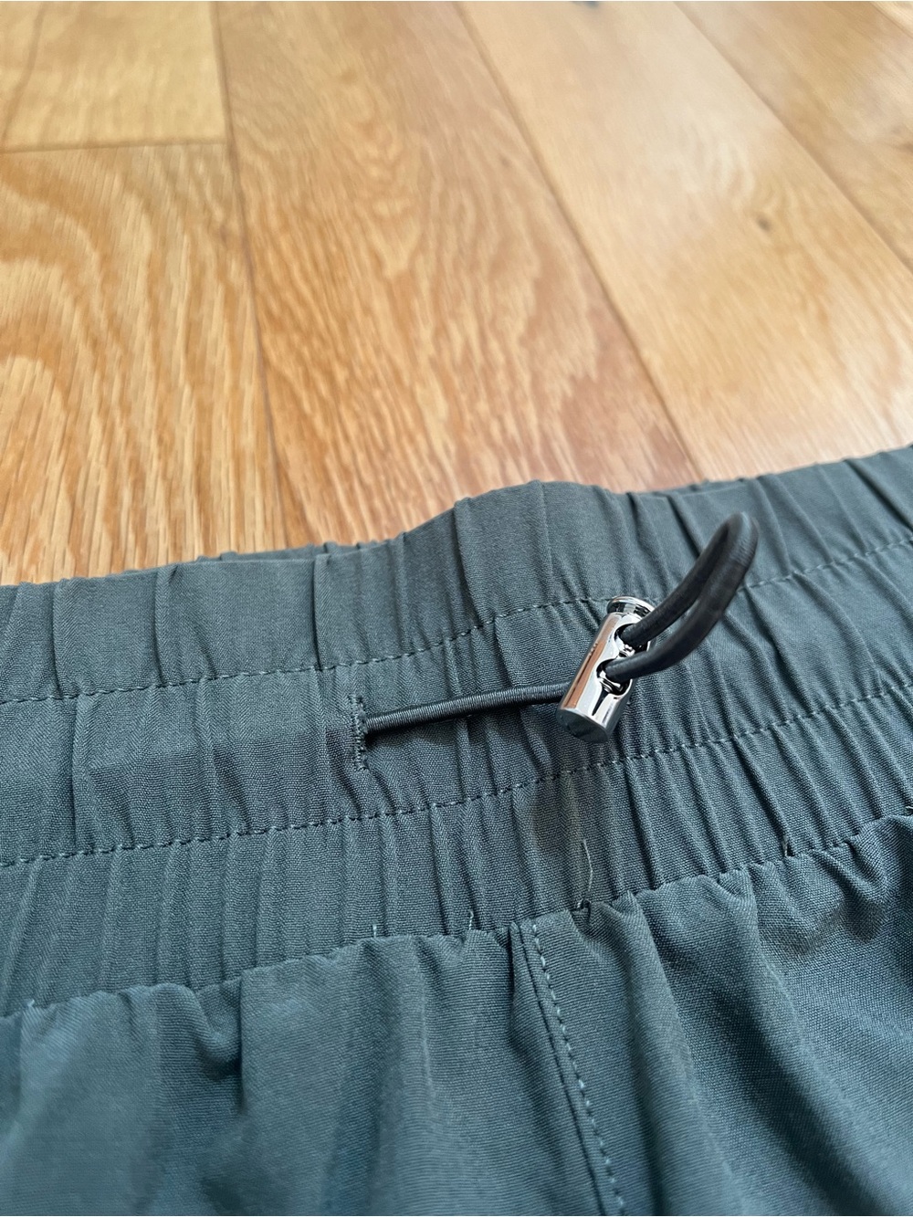 A&F Women’s Dark Green Utility Shorts - Medium Rise, 3” inseam - NWOT - Picture 3 of 6